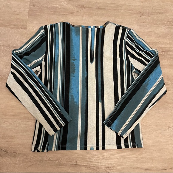 Vintage Patterned Top - Picture 3 of 3